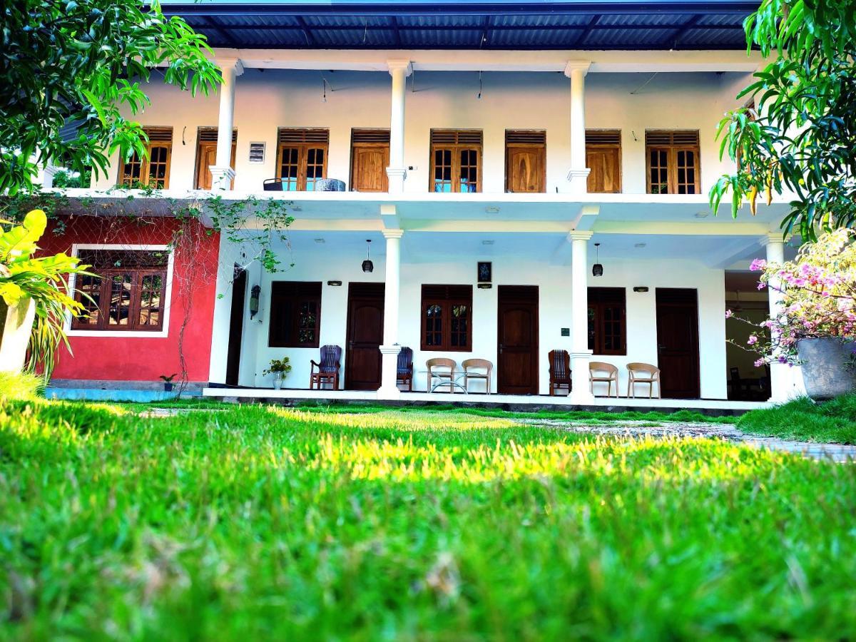 Geethani Tourist Home Polonnaruwa Exterior photo