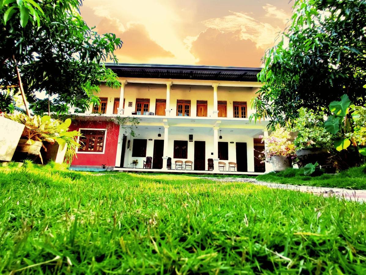 Geethani Tourist Home Polonnaruwa Exterior photo