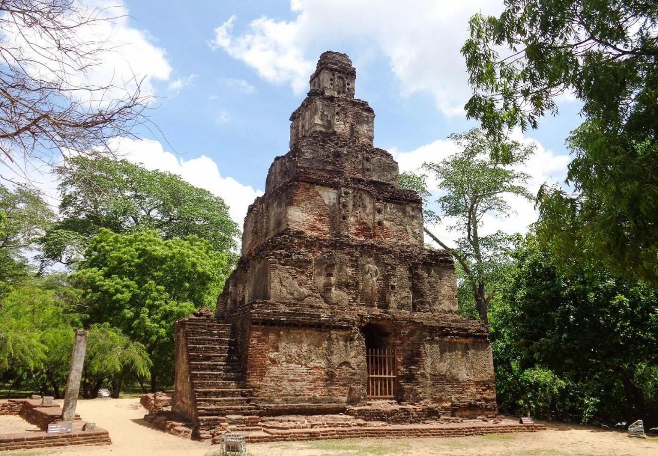 Geethani Tourist Home Polonnaruwa Exterior photo