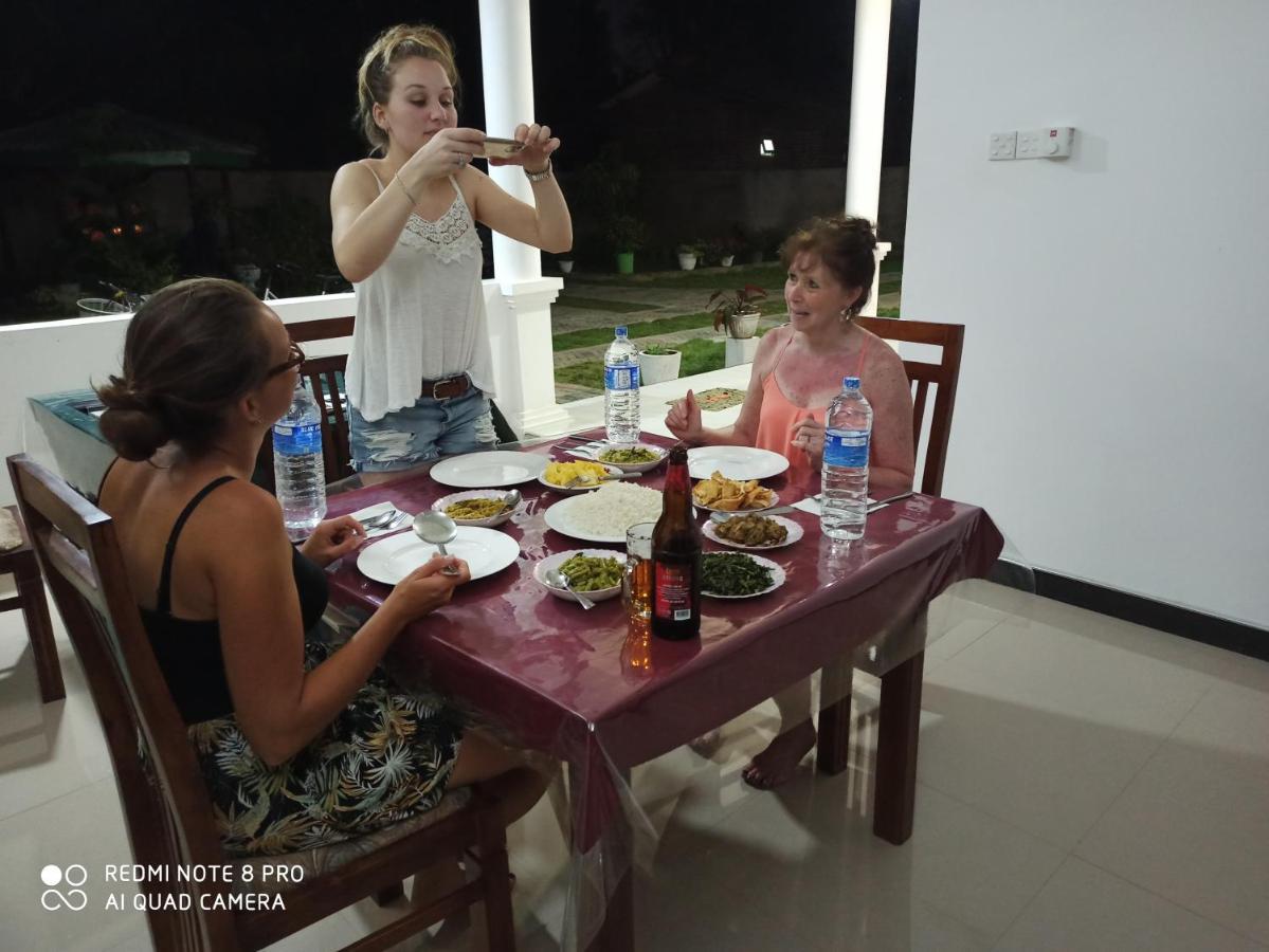 Geethani Tourist Home Polonnaruwa Exterior photo